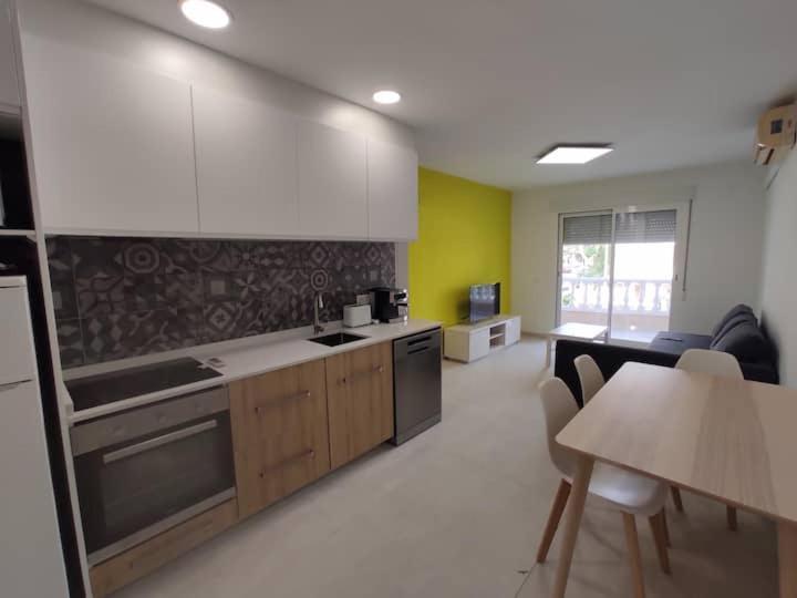 Acogedor Apartamento A 100 Mtr De La Playa, 1 Dormitorio Y Salon Con Sofa Cama Oropesa del Mar Eksteriør billede